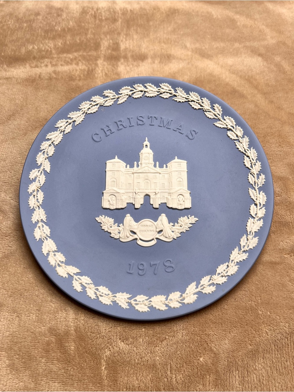 WEDGWOOD Vintage Blue and White 'Christmas 1978' Decorative Plate